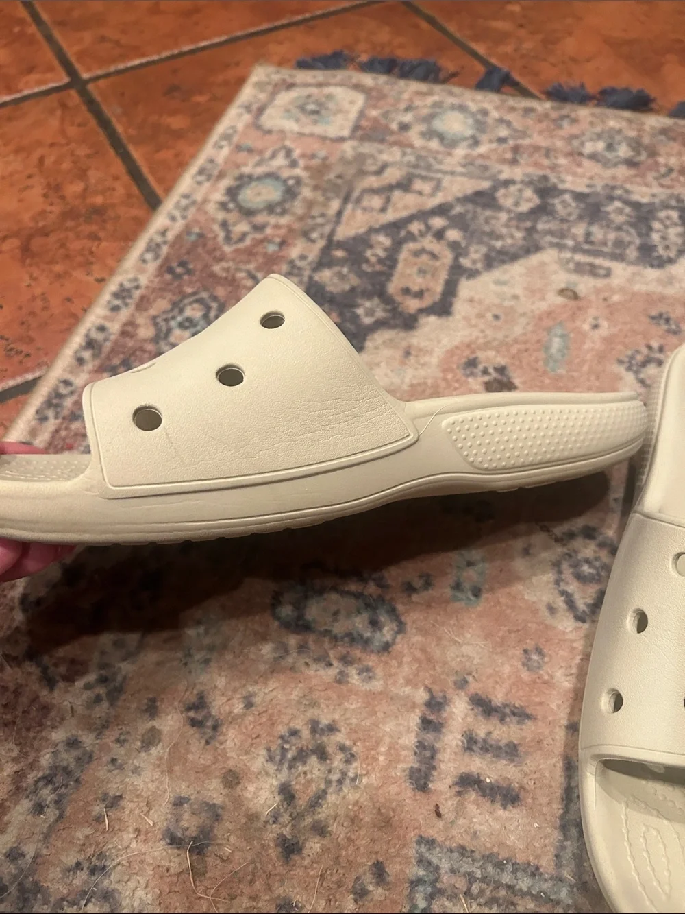CROCS light nude